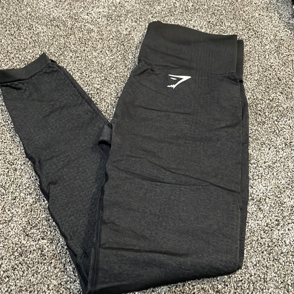 Gymshark full length leggings.